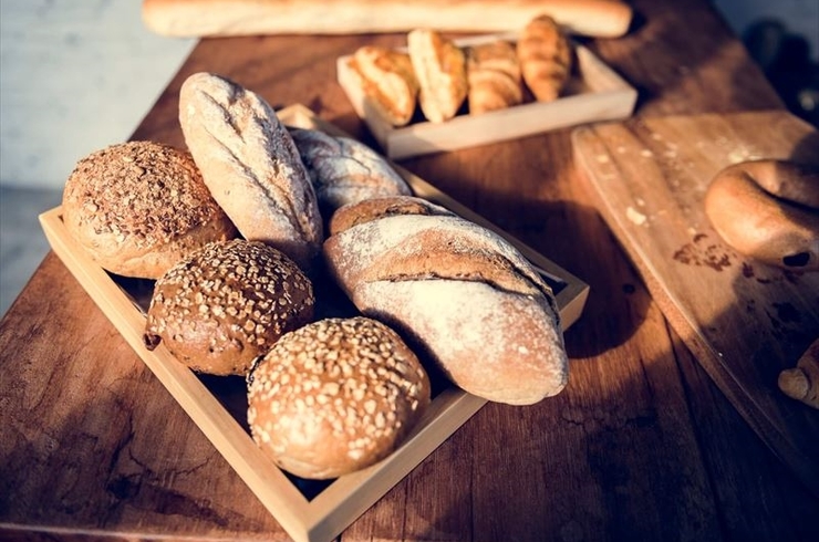 堅めのパンたち