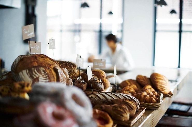 店頭に並ぶパン